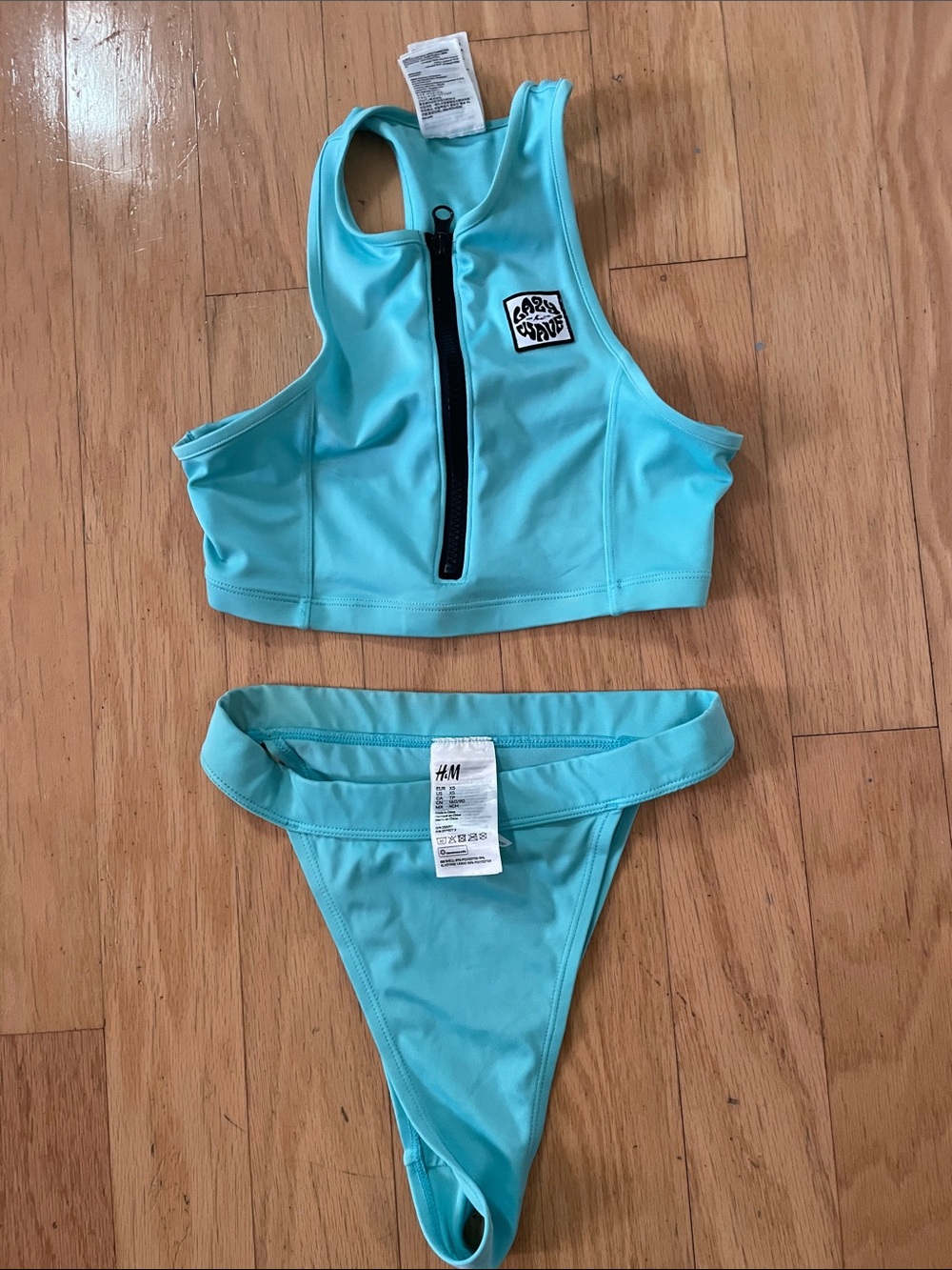 H&M women’s Aqua Two-Piece Swim Bikini with Front Zip Tank size XS - Picture 1 of 6
